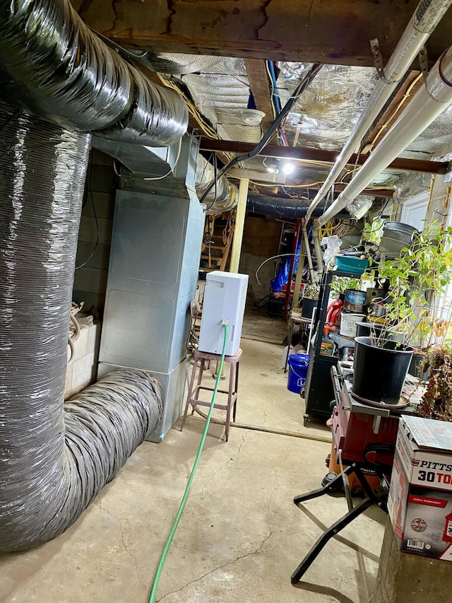 view of unfinished basement