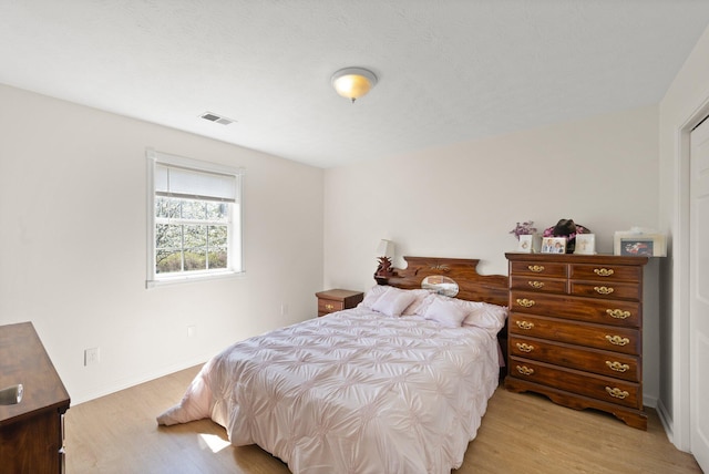58 Mcclendon Ln, Russell Springs, KY 42642 - bedroom featuring light wood finished floors and baseboards