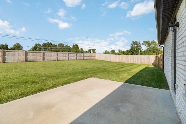 131 Patriot Trl, Berea, KY 40403 - view of yard with a patio