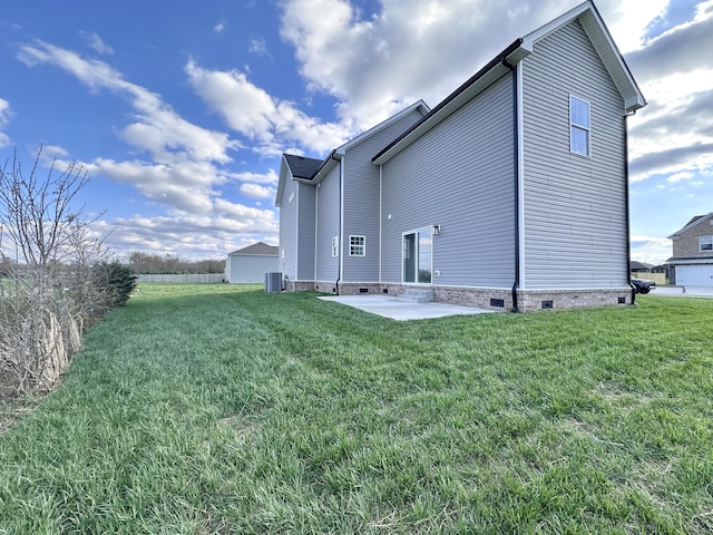 236 Candy Apple Ln, Richmond, KY 40475 - rear view of house with a yard, a patio area, crawl space, and central AC unit