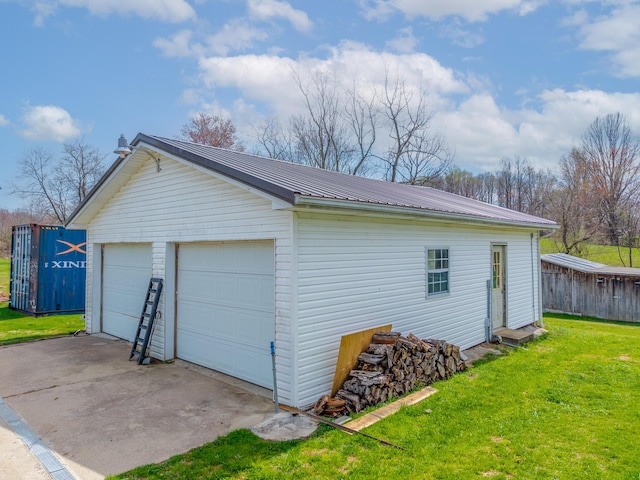 view of detached garage