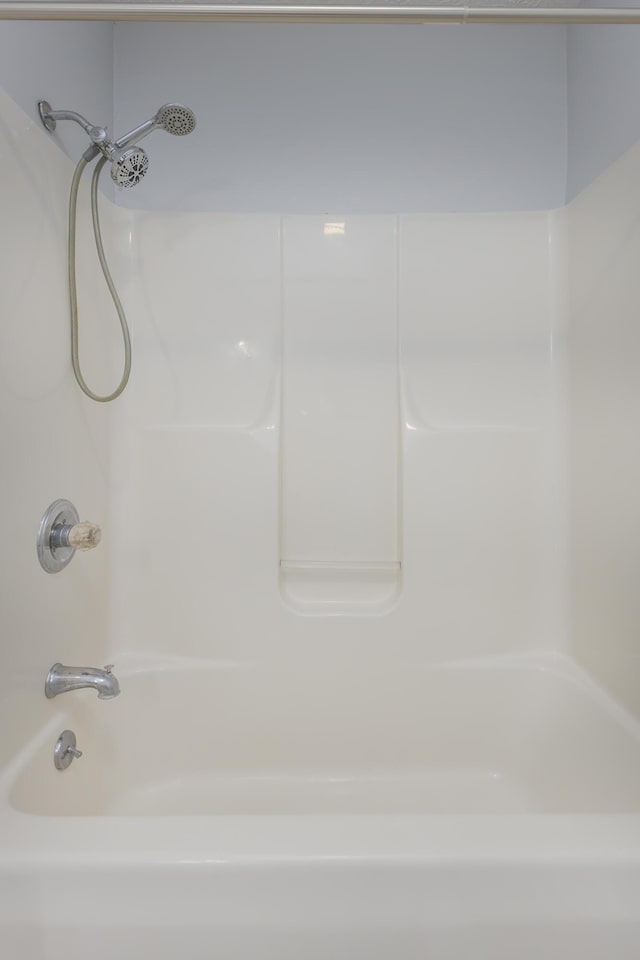 256 Sutton Ln, Lancaster, KY 40444 - bathroom with shower / bathtub combination