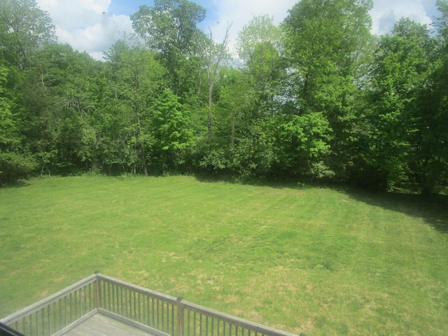 596 Overlook Dr, Lancaster, KY 40444 - view of green lawn featuring a wooden deck