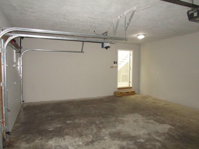 596 Overlook Dr, Lancaster, KY 40444 - garage with a garage door opener