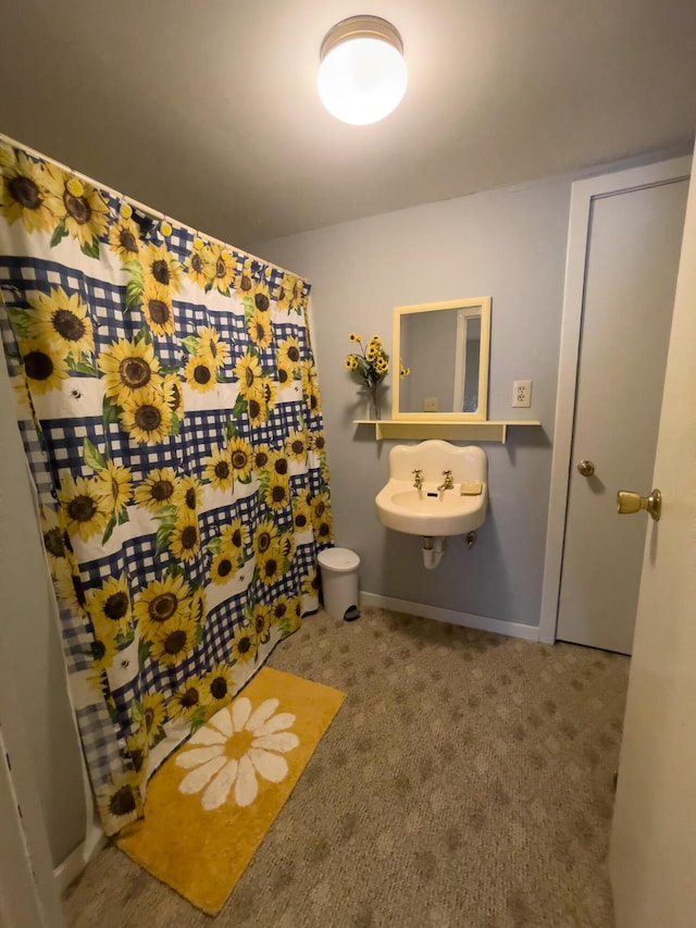 350 Wilderness Ln, Morehead, KY 40351 - full bathroom featuring curtained shower, a sink, and baseboards
