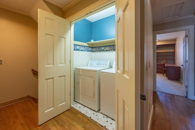 400 Redding Rd Unit 15, Lexington, KY 40517 - laundry area featuring ornamental molding, independent washer and dryer, light wood-type flooring, and baseboards