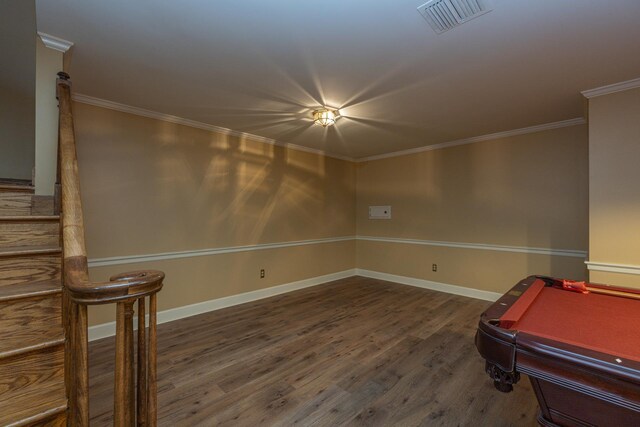 400 Redding Rd Unit 15, Lexington, KY 40517 - playroom with crown molding, visible vents, billiards, and wood finished floors