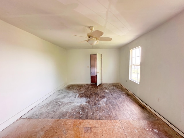 305 Saddle Wood Ct, Berea, KY 40403 - spare room featuring ceiling fan and baseboards