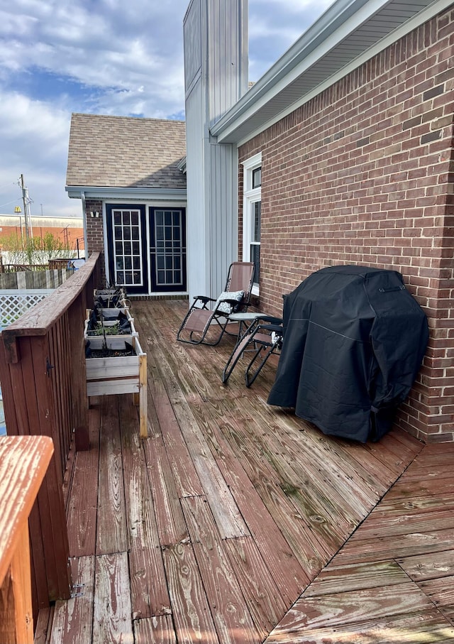 111 Keystone Dr, Richmond, KY 40475 - wooden terrace with grilling area