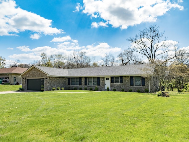 748 Wellington Way, Lexington, KY 40503 - ranch-style house featuring an attached garage, a shingled roof, driveway, and a front yard