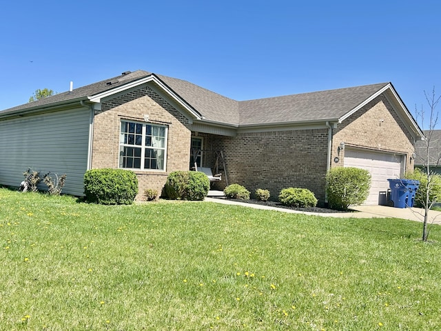199 Newport Ln, Berea, KY 40403 - ranch-style home with brick siding, a garage, a front lawn, and driveway