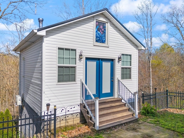 88 Hawkins Ln, Clay City, KY 40312 - view of front of home with entry steps and fence