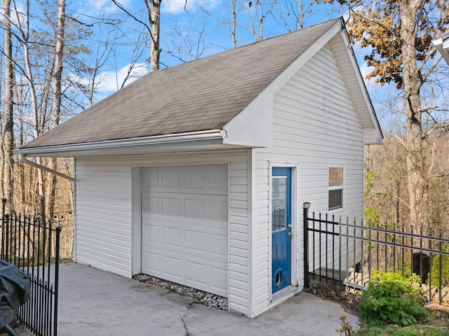 88 Hawkins Ln, Clay City, KY 40312 - detached garage with fence