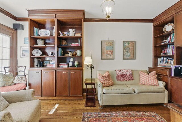 216 Ridgeway Rd, Lexington, KY 40502 - living area featuring crown molding and wood finished floors