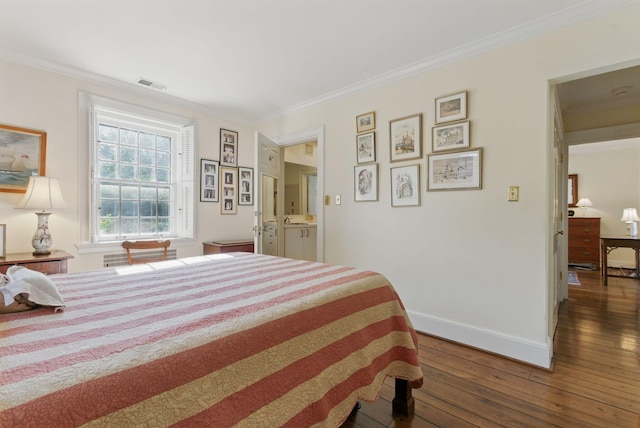 216 Ridgeway Rd, Lexington, KY 40502 - bedroom featuring visible vents, wood-type flooring, ornamental molding, and baseboards