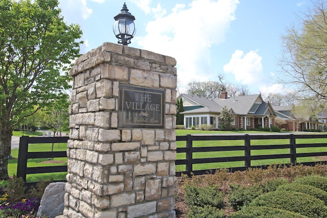 exterior space featuring fence