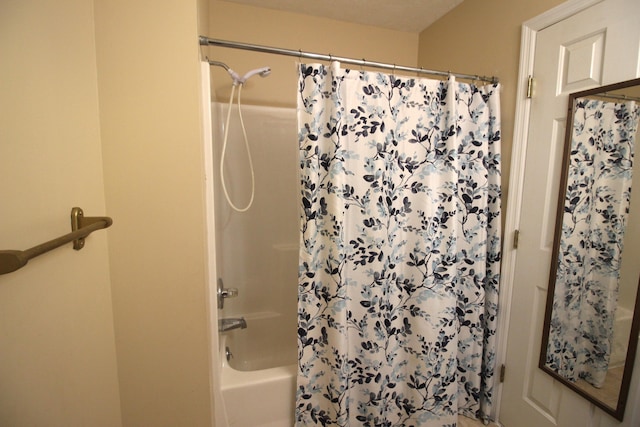 312 Springhurst Dr, Berea, KY 40403 - bathroom with shower / bath combo with shower curtain
