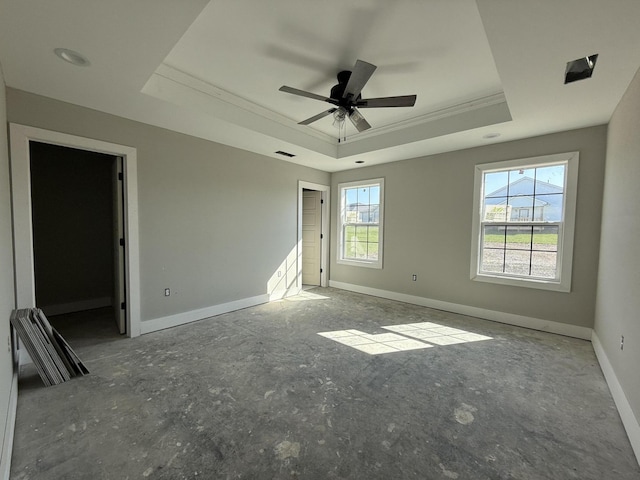 860 Denali Dr, Richmond, KY 40475 - unfurnished bedroom featuring crown molding, a ceiling fan, baseboards, a tray ceiling, and visible vents