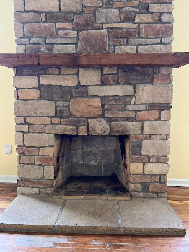 115 Georgia St, Winchester, KY 40391 - details featuring baseboards and wood finished floors