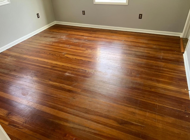 115 Georgia St, Winchester, KY 40391 - unfurnished room featuring dark wood-type flooring and baseboards