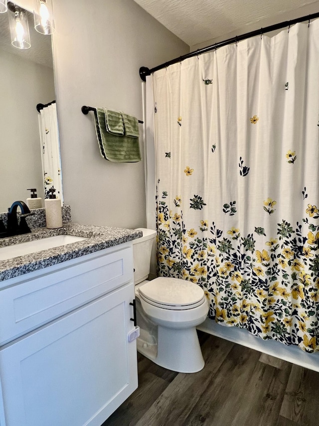 108 Allyson Cir, Junction City, KY 40440 - full bath featuring vanity, a shower with curtain, toilet, and wood finished floors