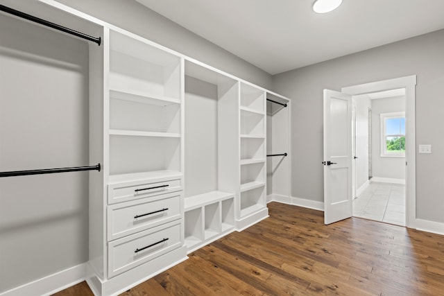 215 Berkley Hall Dr, Berea, KY 40403 - spacious closet with dark wood-type flooring