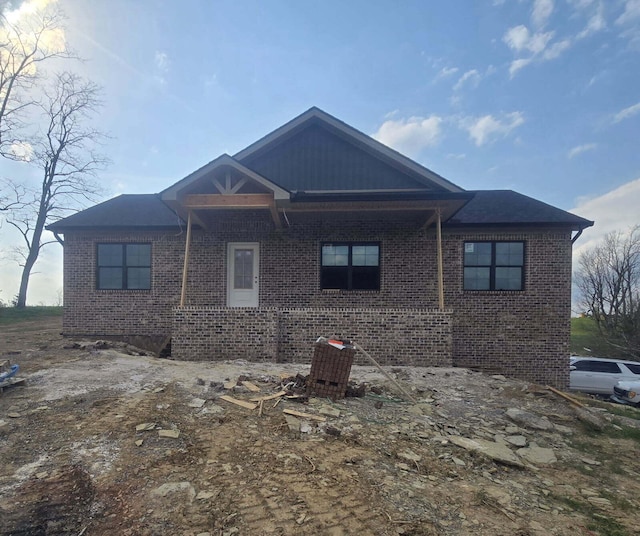 view of front facade with brick siding