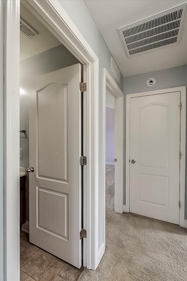 2045 Kearns Way, Richmond, KY 40475 - hallway featuring carpet flooring