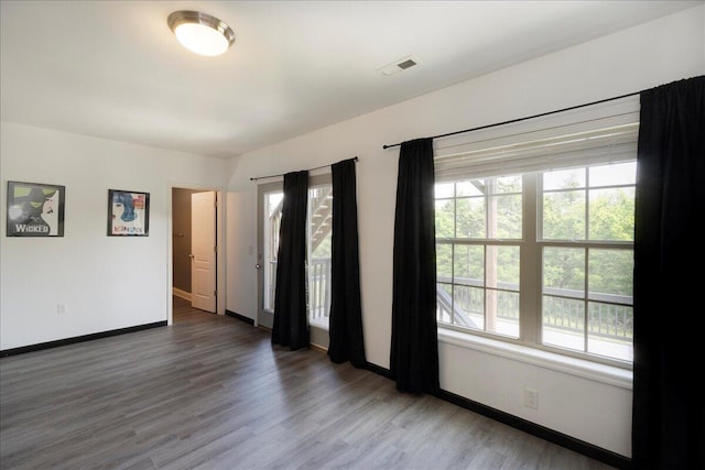 2045 Kearns Way, Richmond, KY 40475 - unfurnished room with baseboards and wood finished floors