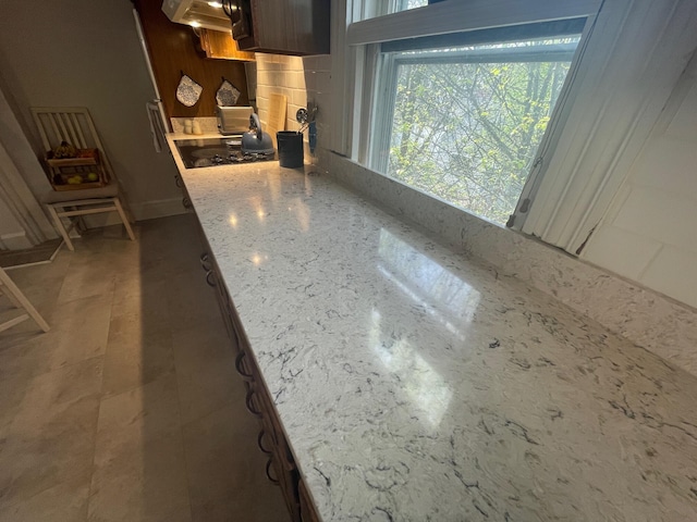 142 Old Lafayette Ave, Lexington, KY 40502 - bathroom with tile walls, toilet, vanity, tile patterned flooring, and enclosed tub / shower combo
