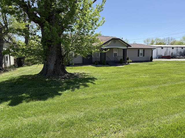 21 N Gregory St, Monticello, KY 42633 - view of yard