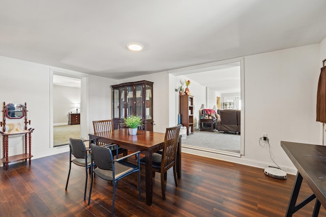 100 Lair St, Mount Vernon, KY 40456 - dining area featuring dark wood-type flooring and baseboards