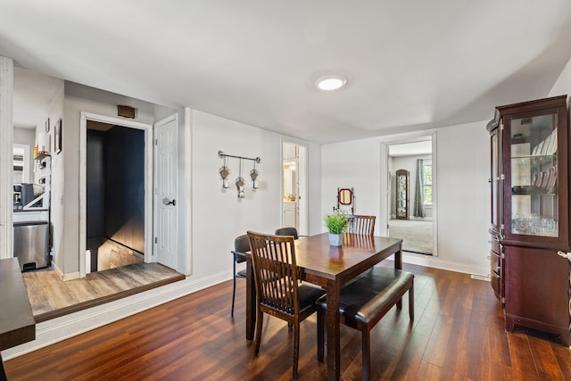100 Lair St, Mount Vernon, KY 40456 - dining area featuring dark wood-style floors and baseboards