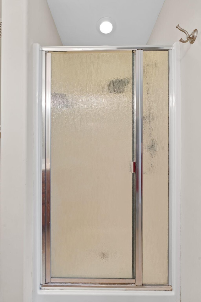 325 Long Branch Ln, Lexington, KY 40511 - full bath featuring a shower stall