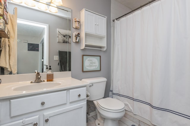 full bath featuring toilet, a shower with curtain, and vanity