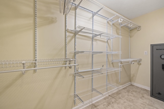 6473 Wildie Rd, Mount Vernon, KY 40456 - view of spacious closet