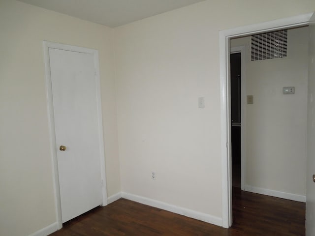 217 Dorothy Ave, Danville, KY 40422 - unfurnished room featuring dark wood finished floors and baseboards