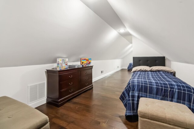 600 Avawam Dr, Richmond, KY 40475 - bedroom with lofted ceiling, visible vents, wood finished floors, and baseboards