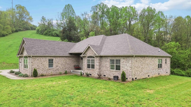 600 Avawam Dr, Richmond, KY 40475 - ranch-style home with a front yard, crawl space, and brick siding