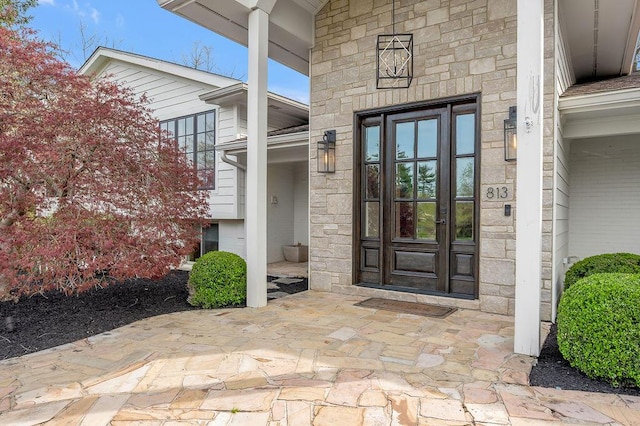813 Westchester Dr, Lexington, KY 40502 - property entrance featuring stone siding