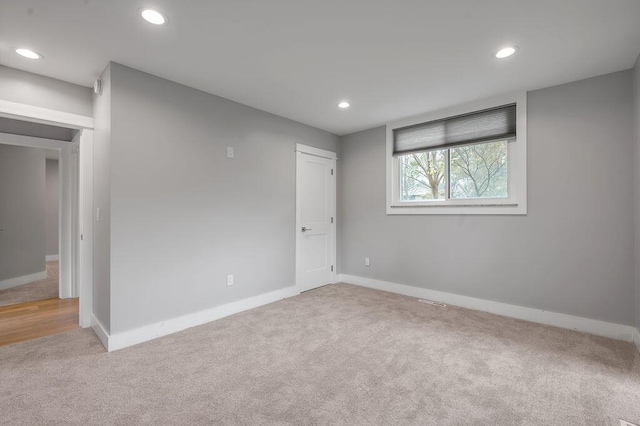813 Westchester Dr, Lexington, KY 40502 - carpeted spare room with visible vents, baseboards, and recessed lighting