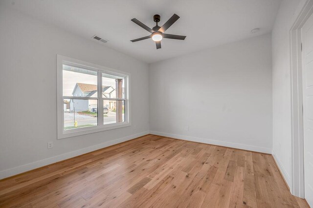 4137 Meadowlark Rd, Lexington, KY 40509 - empty room with baseboards, a ceiling fan, visible vents, and light wood-type flooring