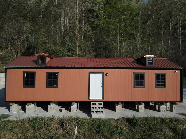 7040 Red Lick Rd, Irvine, KY 40336