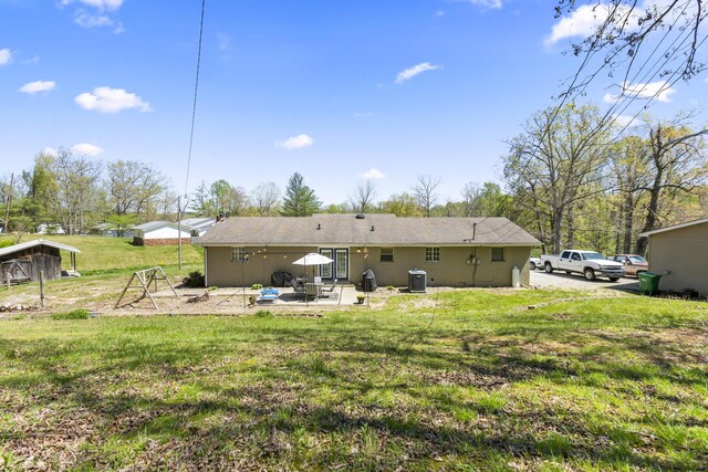 370 Poplar Ln, Morehead, KY 40351 - back of property with a yard, a patio area, and central AC unit