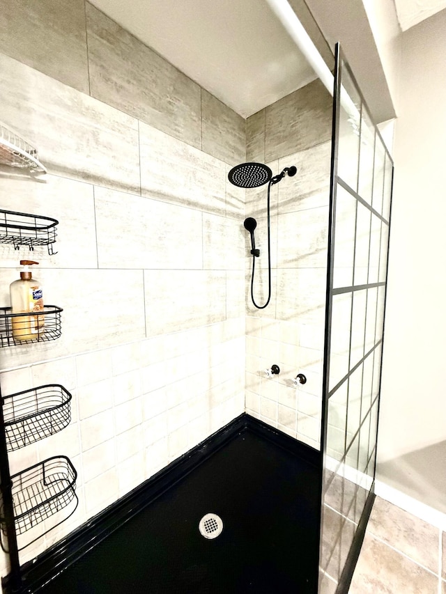 88 Powell Rd, Mckee, KY 40447 - full bath with tiled shower and tile patterned flooring