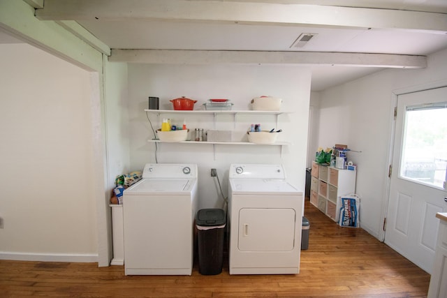 108 Central Ct, Richmond, KY 40475 - clothes washing area featuring washing machine and dryer and light wood-type flooring