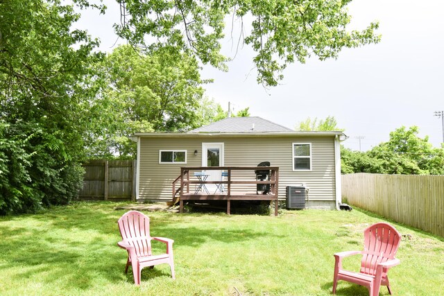 108 Central Ct, Richmond, KY 40475 - rear view of house with central AC and a wooden deck