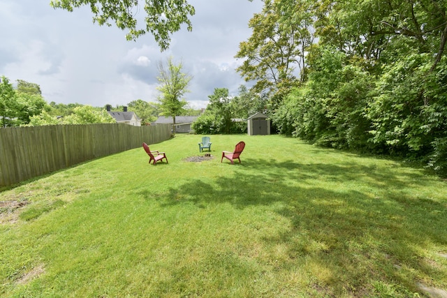 108 Central Ct, Richmond, KY 40475 - view of yard featuring a storage shed and an outbuilding