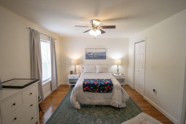 108 Central Ct, Richmond, KY 40475 - bedroom featuring wood finished floors, baseboards, ceiling fan, and a closet