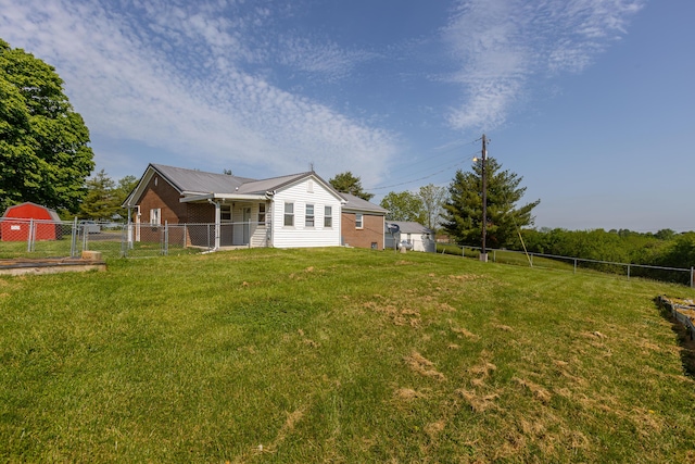 122 Barker Way, Lancaster, KY 40444 - view of yard featuring a gate